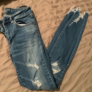 American eagle skinny distressed jeans